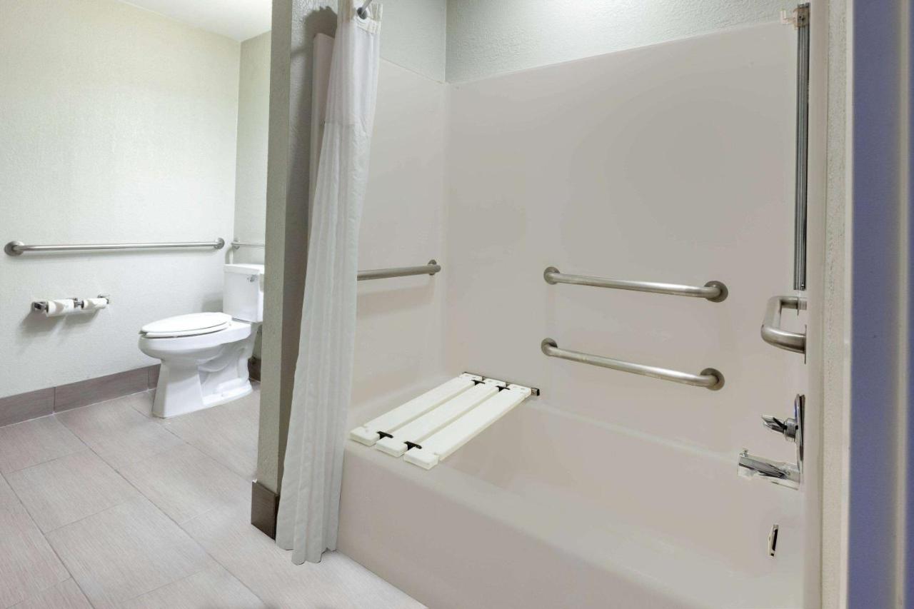 | Microtel Inn Suite by Wyndham BWI Airport