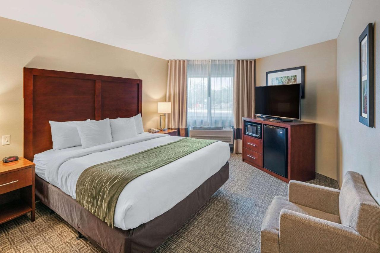King Room - Accessible/Non-Smoking at Comfort Inn Missoula near University