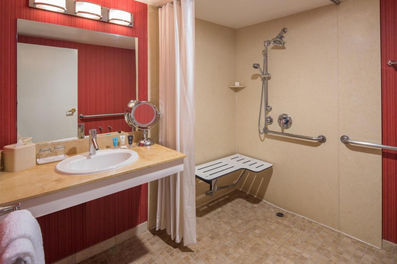 King Room - Hearing Accessible - Roll-in Shower at Crowne Plaza Cabana, Palo Alto, an IHG Hotel