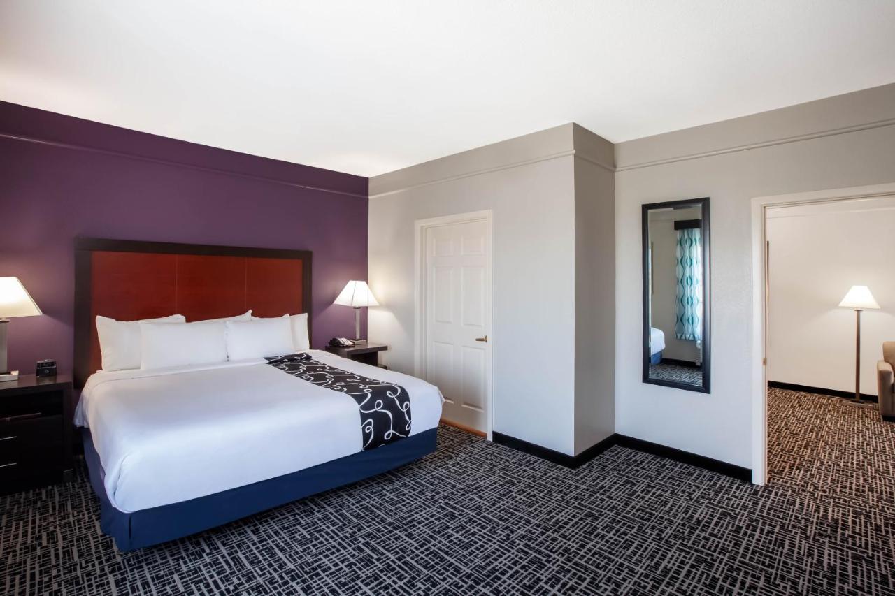 King Family Suite with Bathtub - Mobility Accessible/Non-Smoking at La Quinta Inn & Suites by Wyndham Lubbock North
