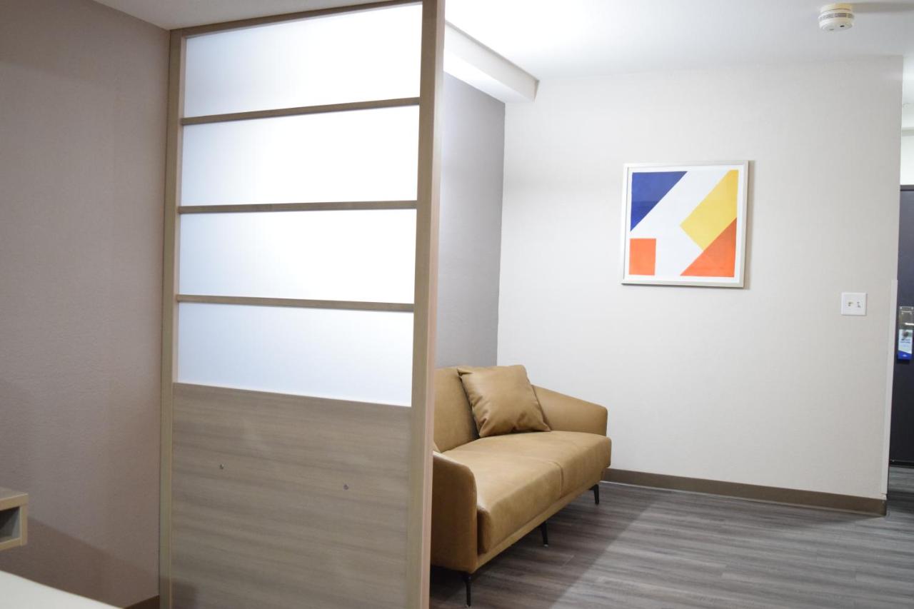 Queen Studio Suite - Non-Smoking at Microtel Inn & Suites by Wyndham Raleigh