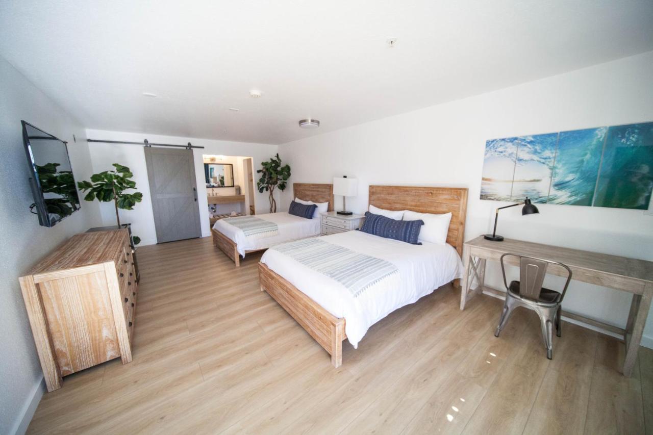 Queen Room with Two Queen Beds - Non-Smoking at The Surfbreak Hotel