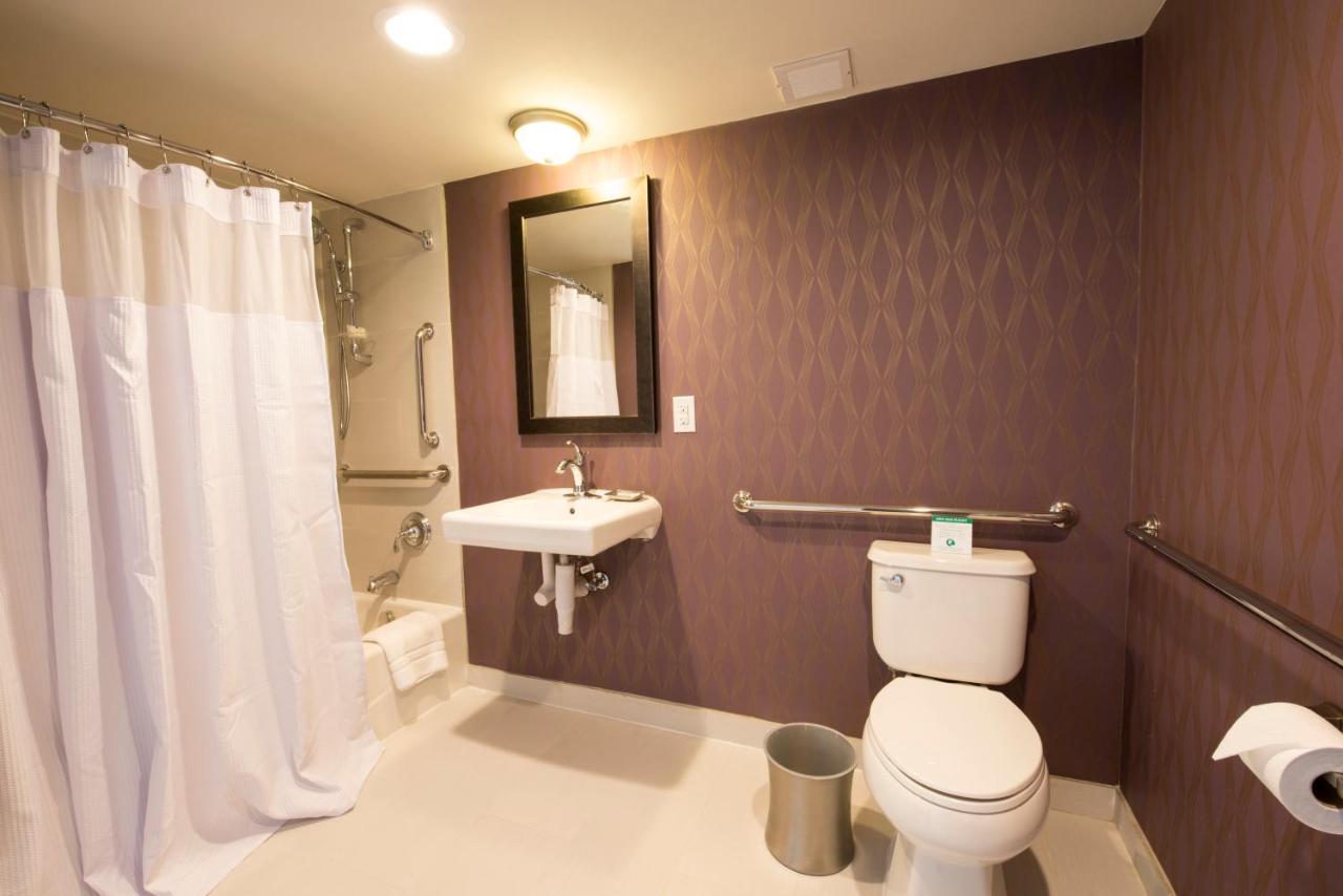  | Crowne Plaza Saddle Brook, an IHG Hotel