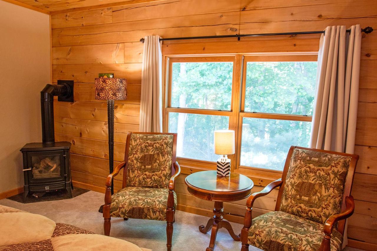 | Lazy Bear Lodge