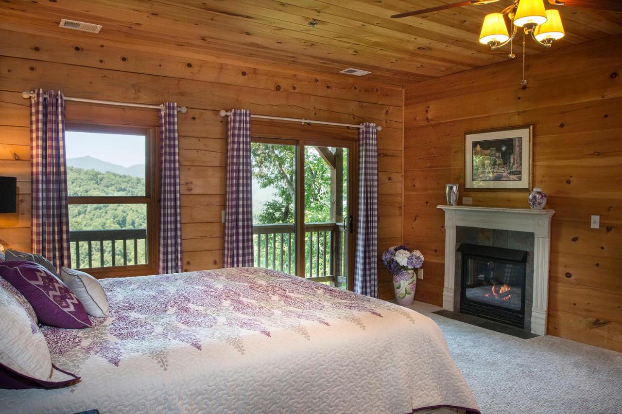 | Lazy Bear Lodge