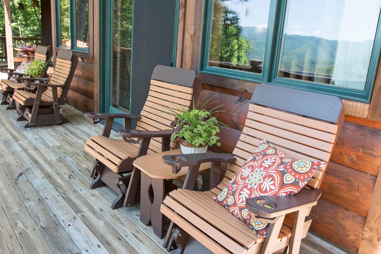 | Lazy Bear Lodge