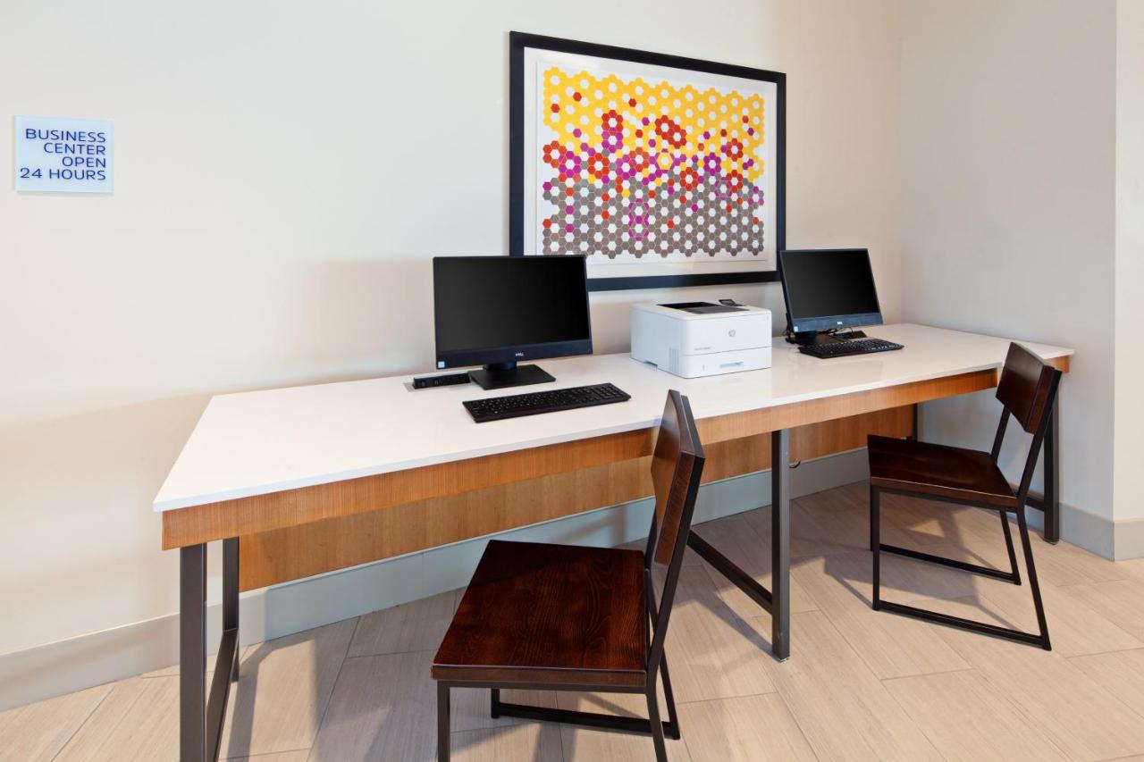 | Holiday Inn Express Hotel & Suites Ventura Harbor, an IHG Hotel