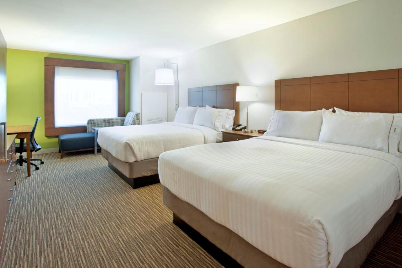 Room with Two Beds - Hearing Accessible - Non-Smoking at Holiday Inn Express & Suites Austin Downtown - University by IHG