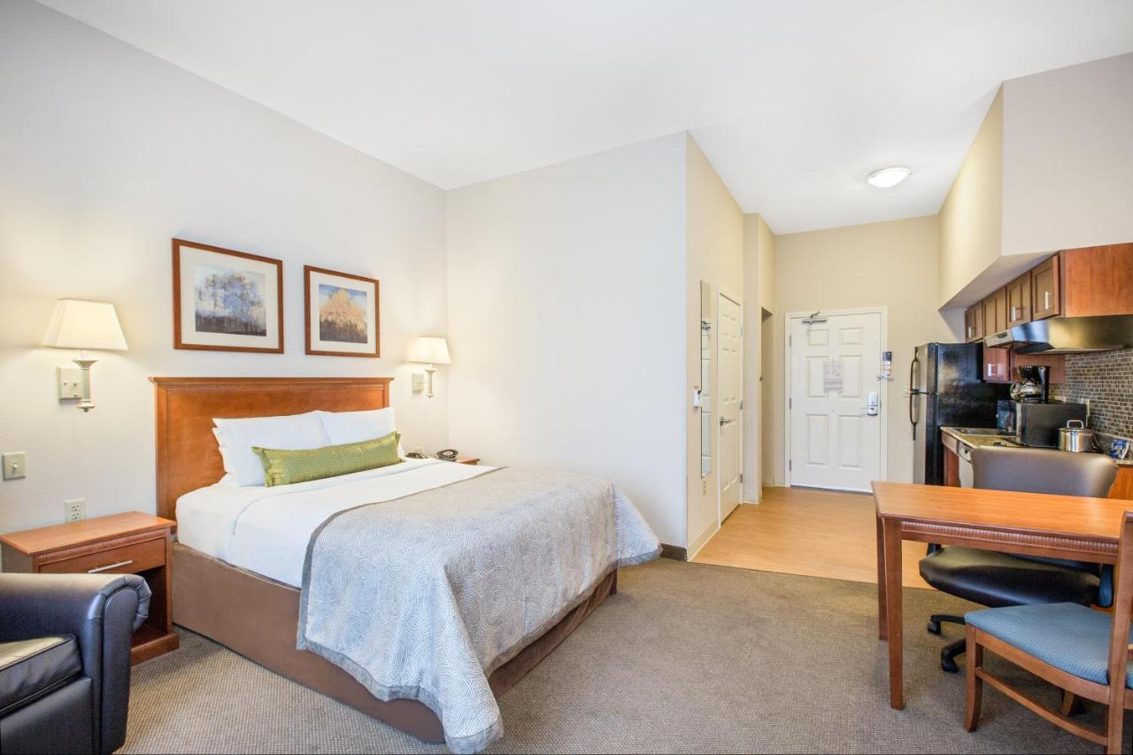 | Candlewood Suites Pittsburgh-Cranberry, an IHG Hotel