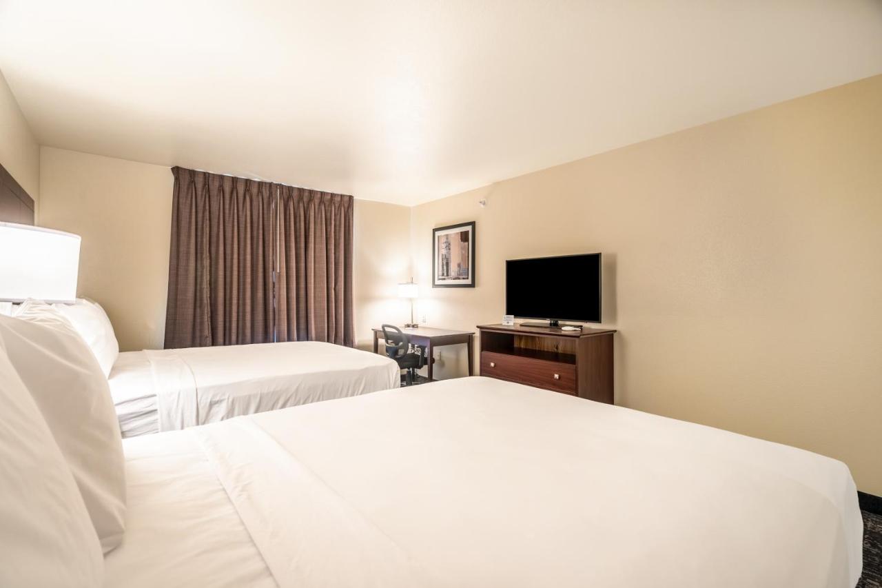 Queen Studio - Disability Access at Cobblestone Inn & Suites - Kermit