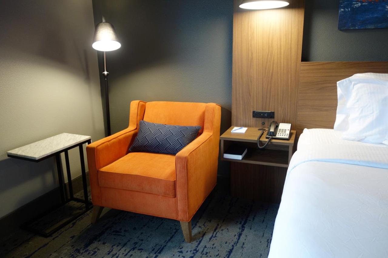 King Room - Non-Smoking at La Quinta Inn & Suites by Wyndham Springfield