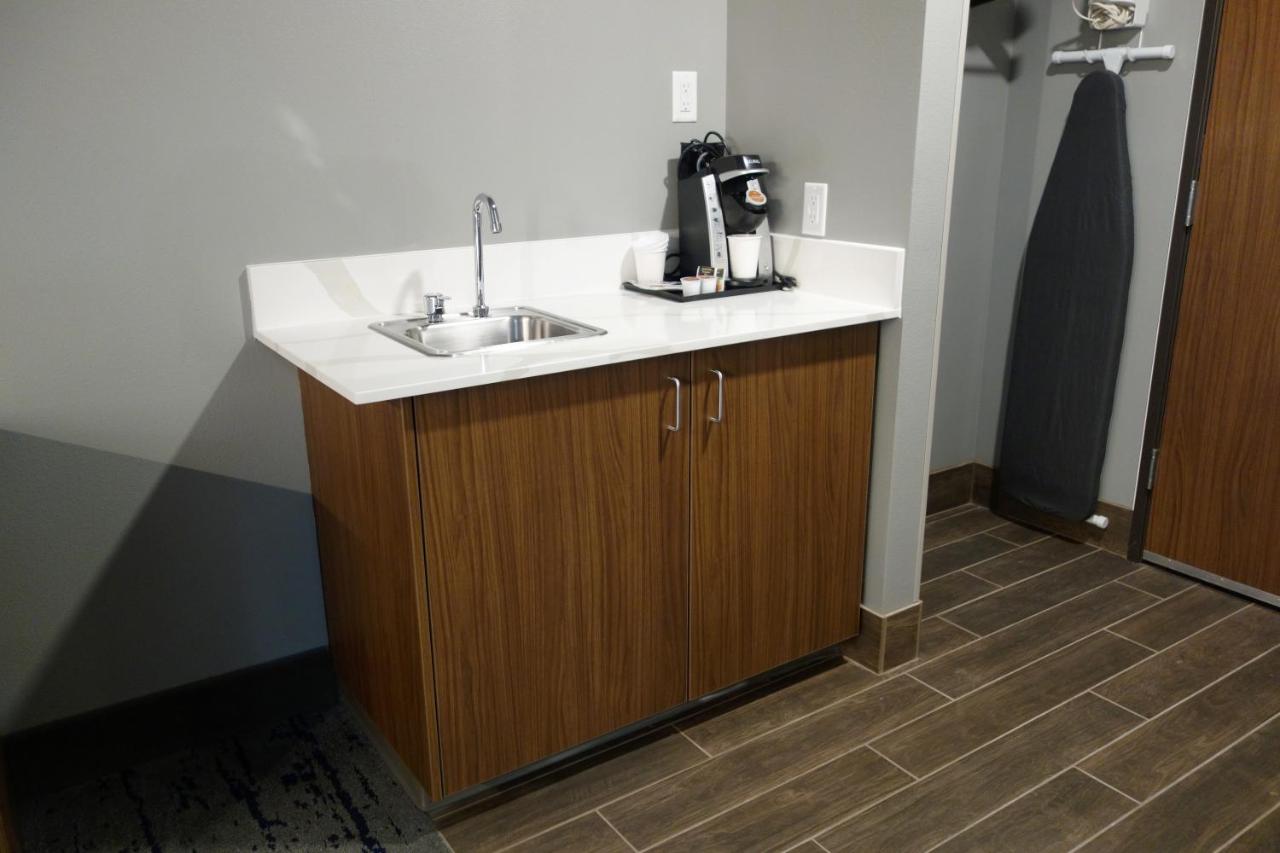 King Studio Suite - Non-Smoking at La Quinta Inn & Suites by Wyndham Springfield