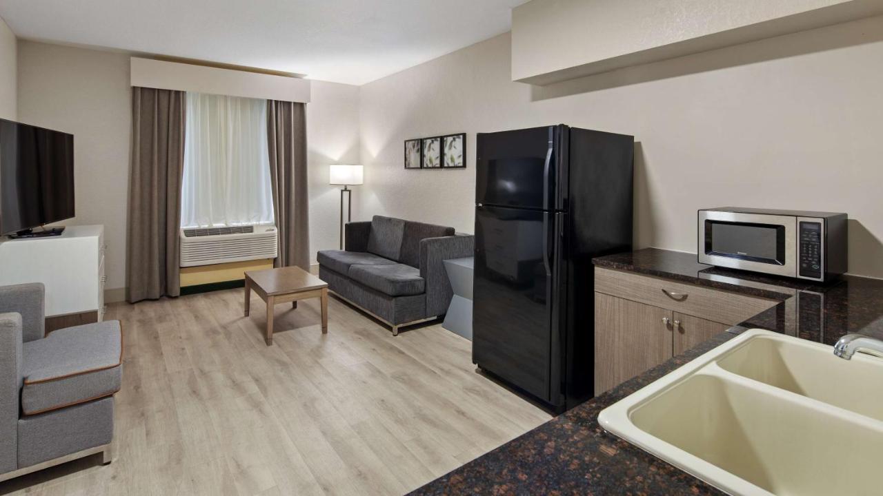 King Kitchenette Suite with Sofa Bed - Non-Smoking at Best Western Heritage Inn & Suites