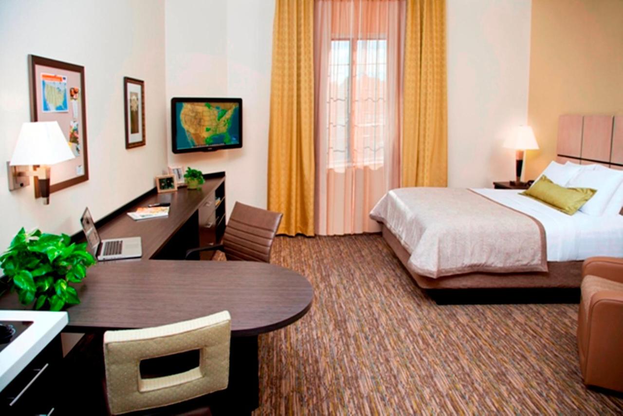 | Candlewood Suites Independence, an IHG Hotel