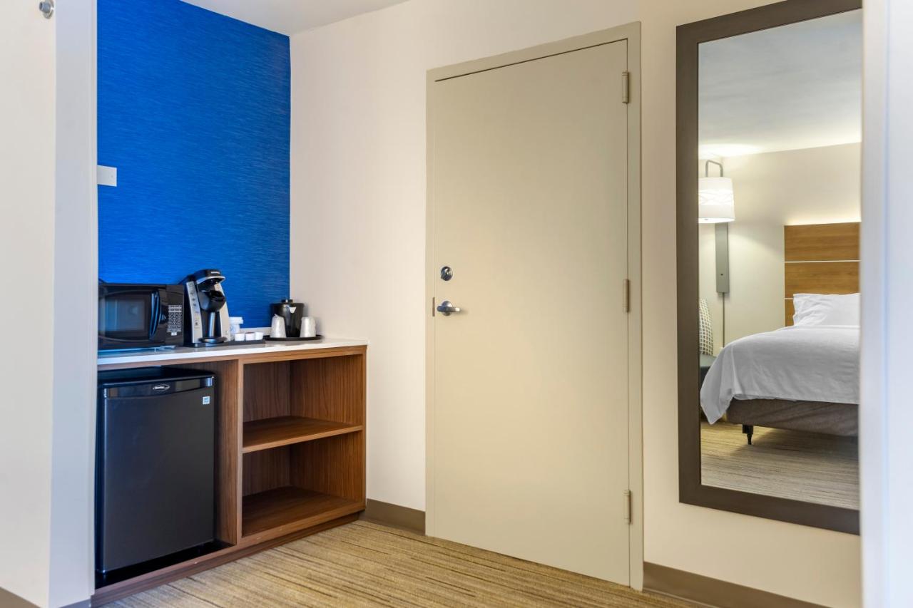 Standard Suite at Holiday Inn Express Hotel & Suites Albuquerque Midtown by IHG