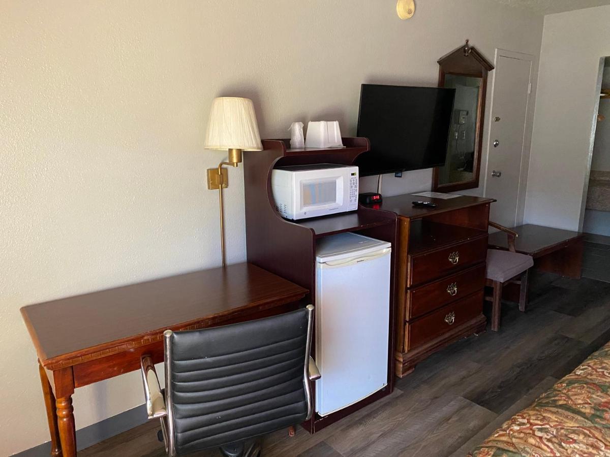 | Rogers Inn