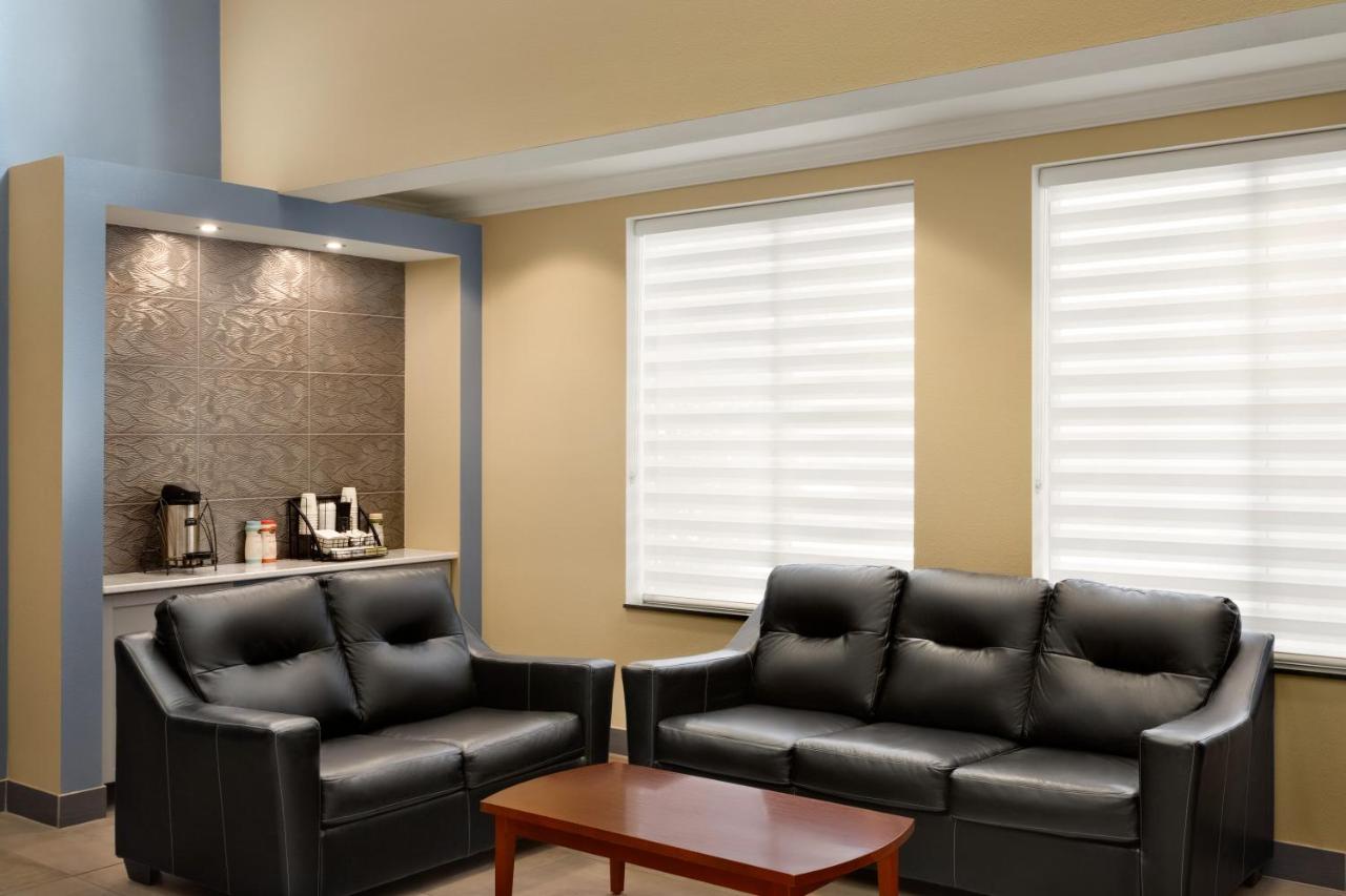 | Baymont by Wyndham Ft. Leonard/Saint Robert