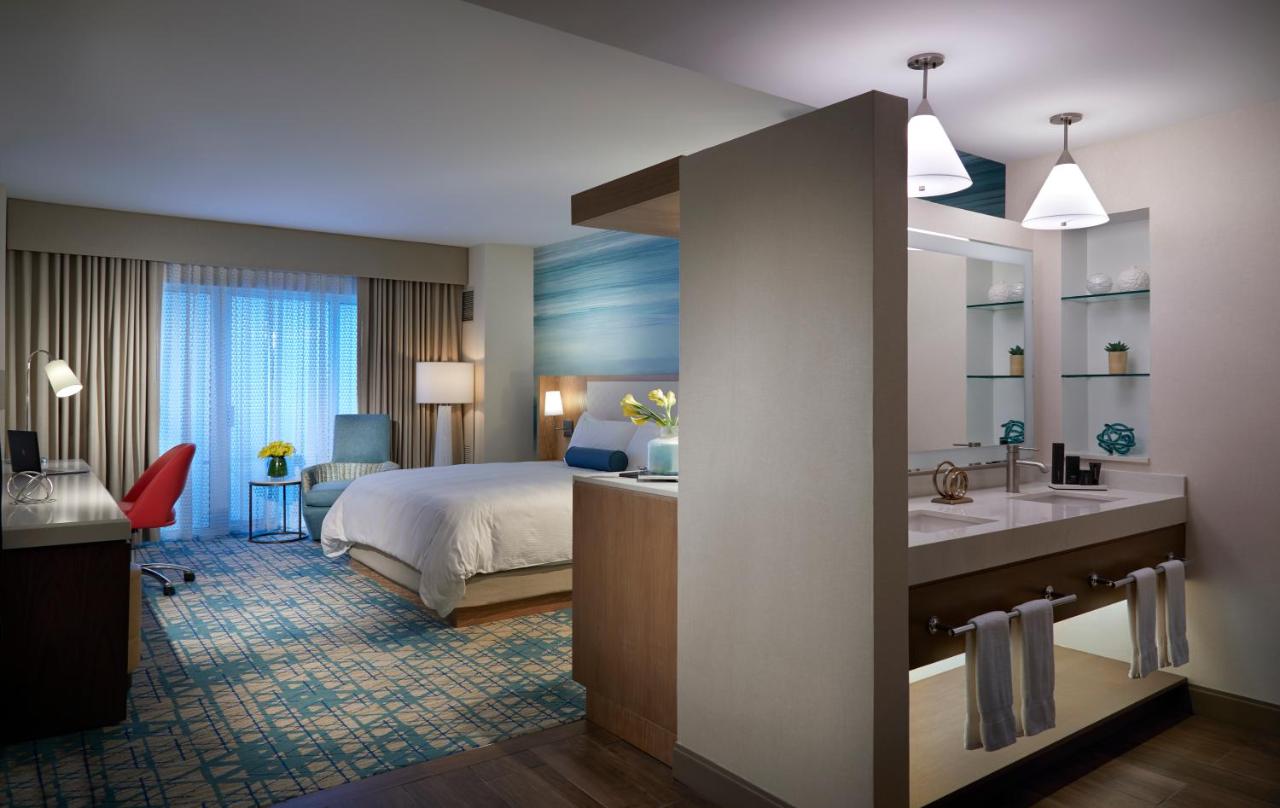 | Seminole Hard Rock Hotel & Casino Hollywood