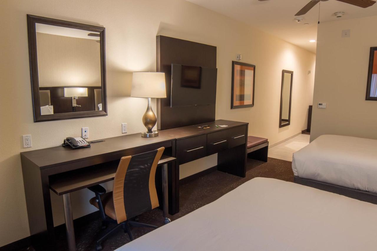 | Holiday Inn Trophy Club, an IHG Hotel