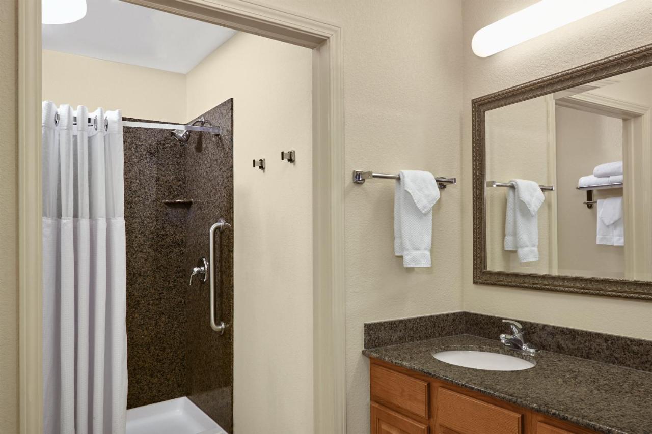  | Staybridge Suites Milwaukee Airport South, an IHG Hotel