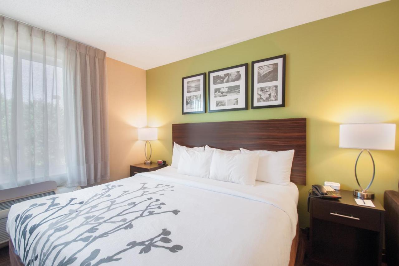 King Room - Non-Smoking at Sleep Inn & Suites Dover University Area