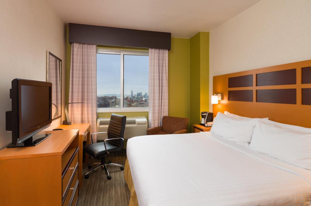  | Holiday Inn Express - Times Square, an IHG Hotel