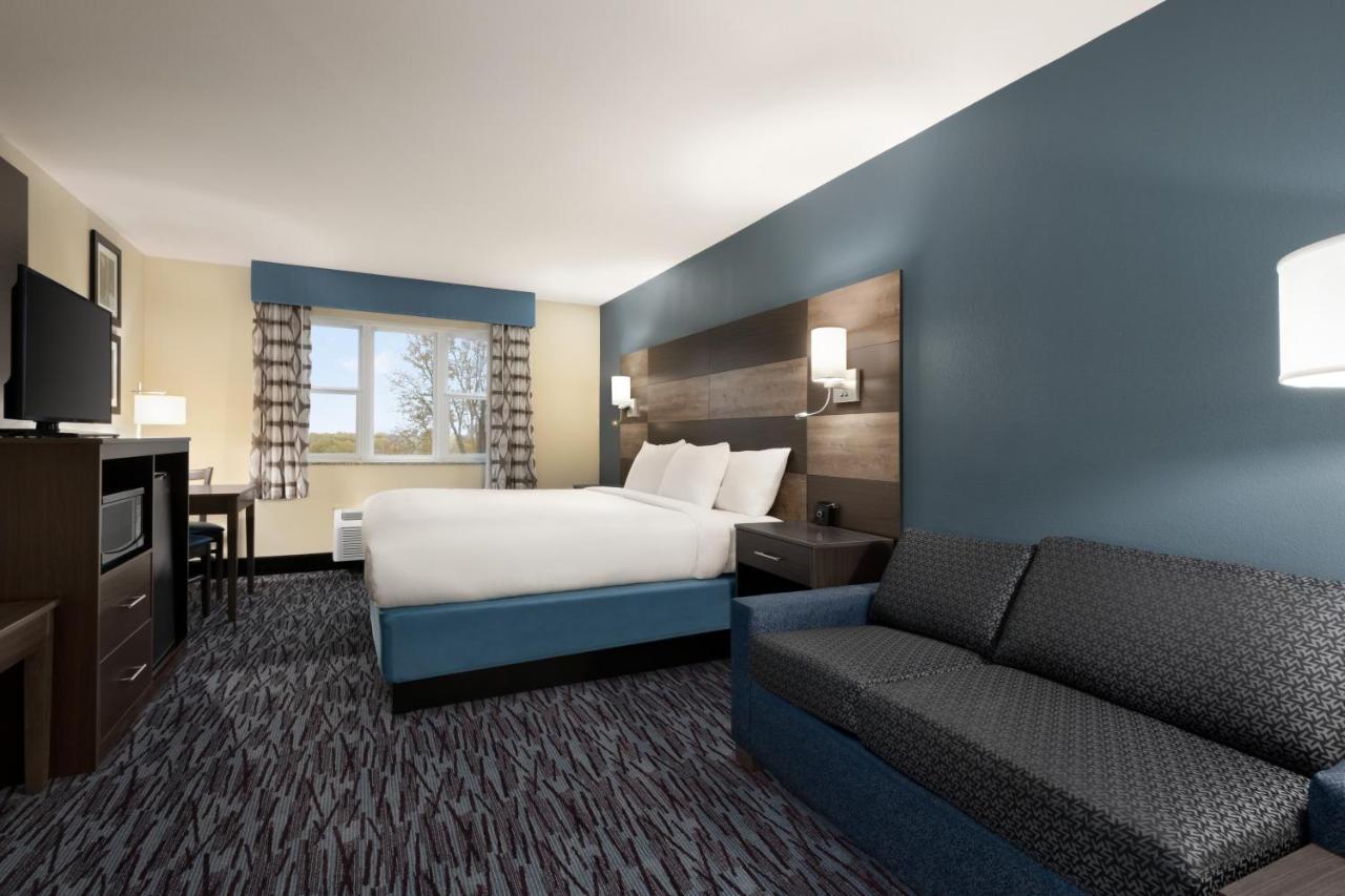 King Studio Suite - Non-Smoking at AmericInn by Wyndham Dodgeville