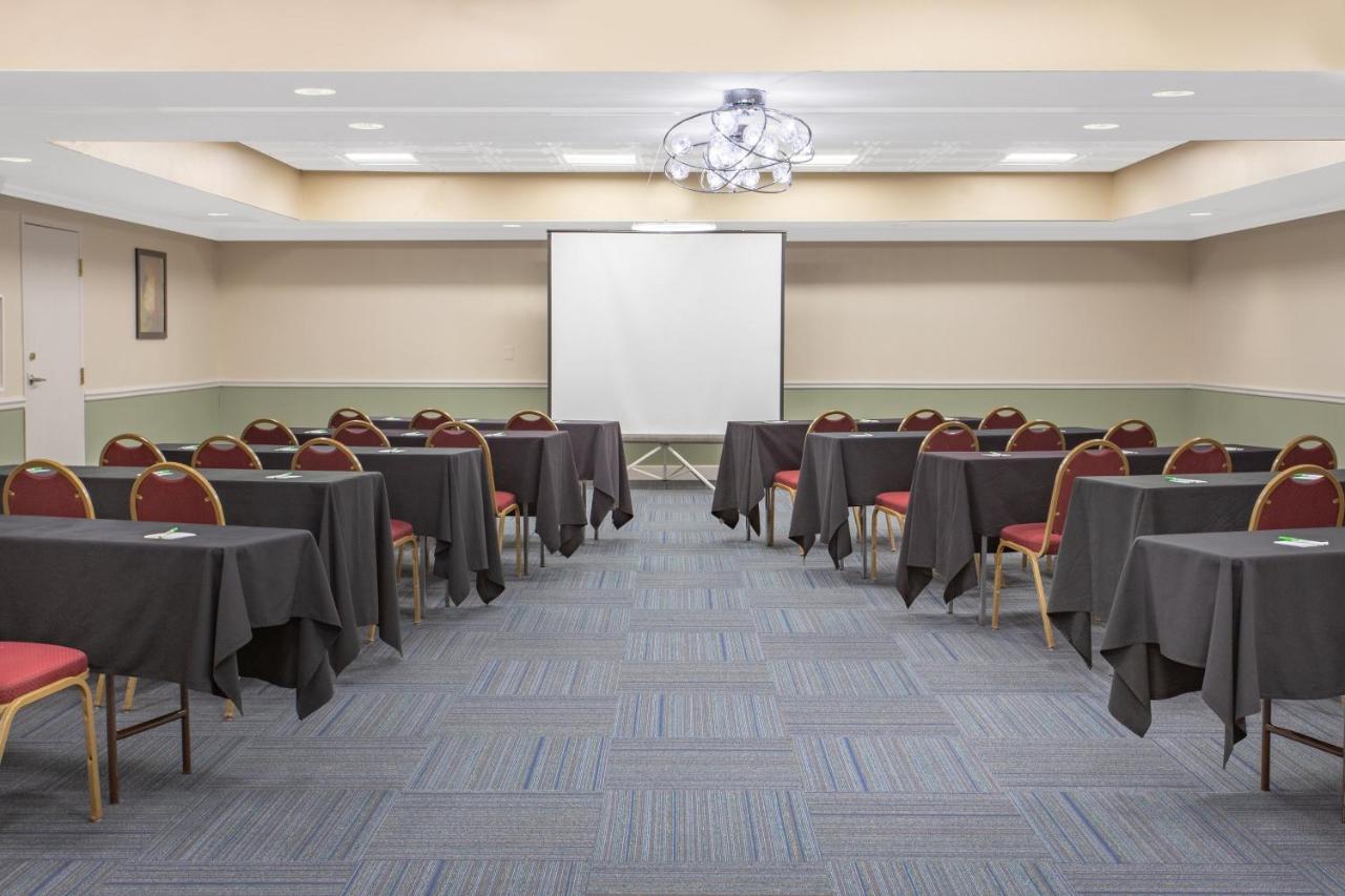 | Holiday Inn & Suites Boca Raton - North