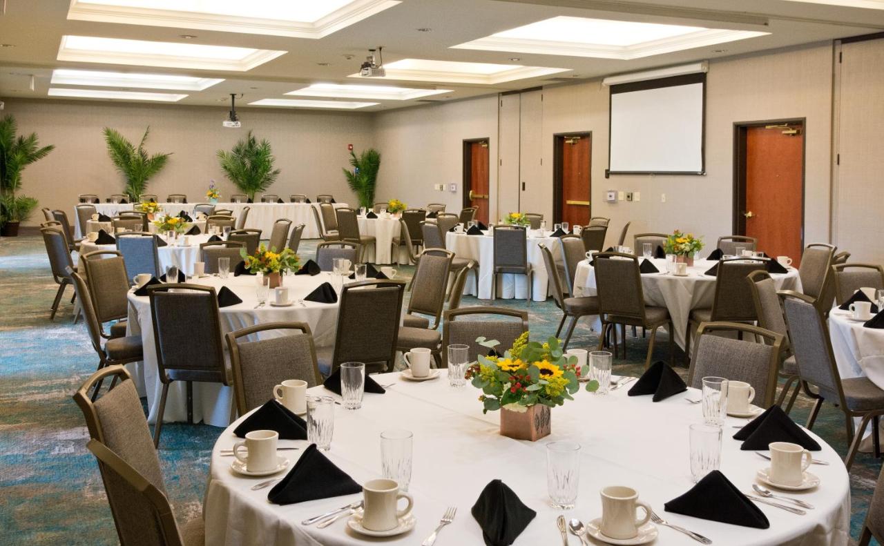 | Holiday Inn Jackson Southeast - Pearl, an IHG Hotel