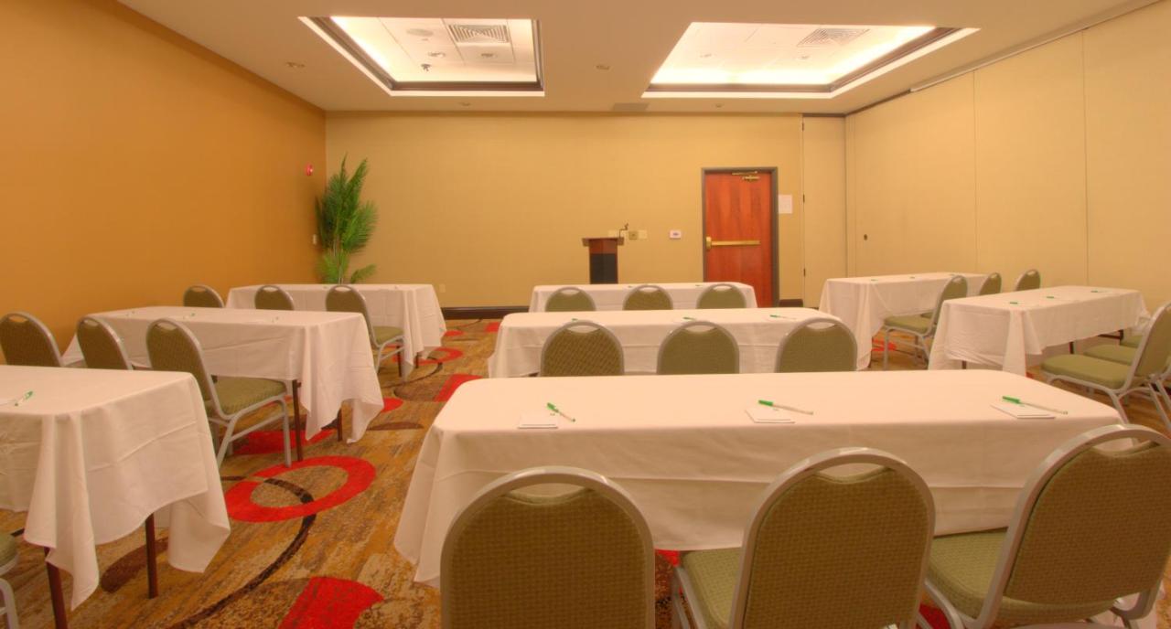 | Holiday Inn Jackson Southeast - Pearl, an IHG Hotel