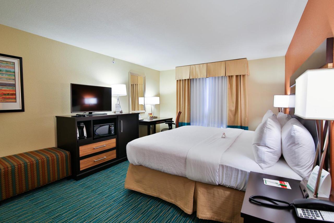 Room with Two Beds - Hearing Accessible - Non-Smoking at Holiday Inn Bismarck by IHG