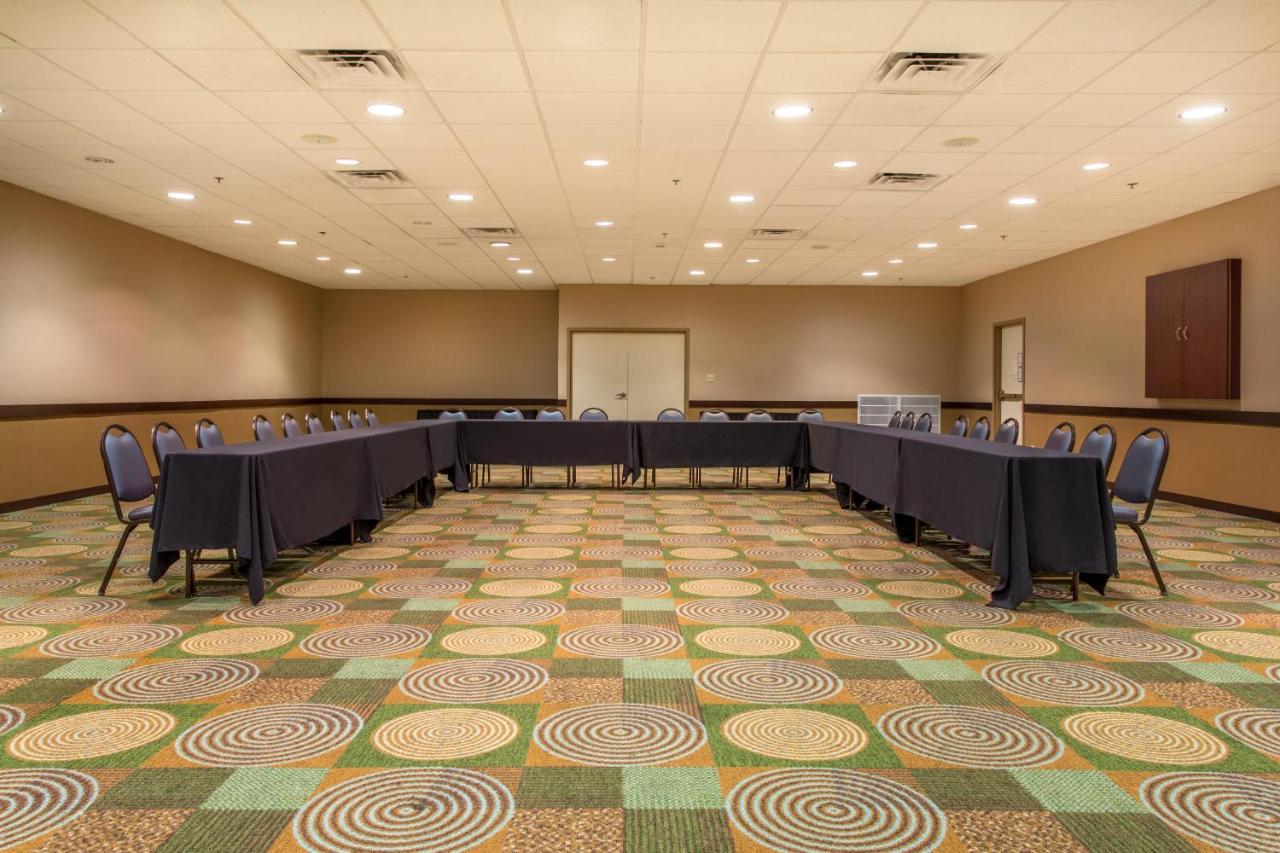  | Holiday Inn Bloomington, an IHG Hotel
