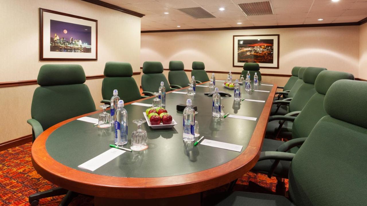 | Holiday Inn Cincinnati Airport, an IHG Hotel