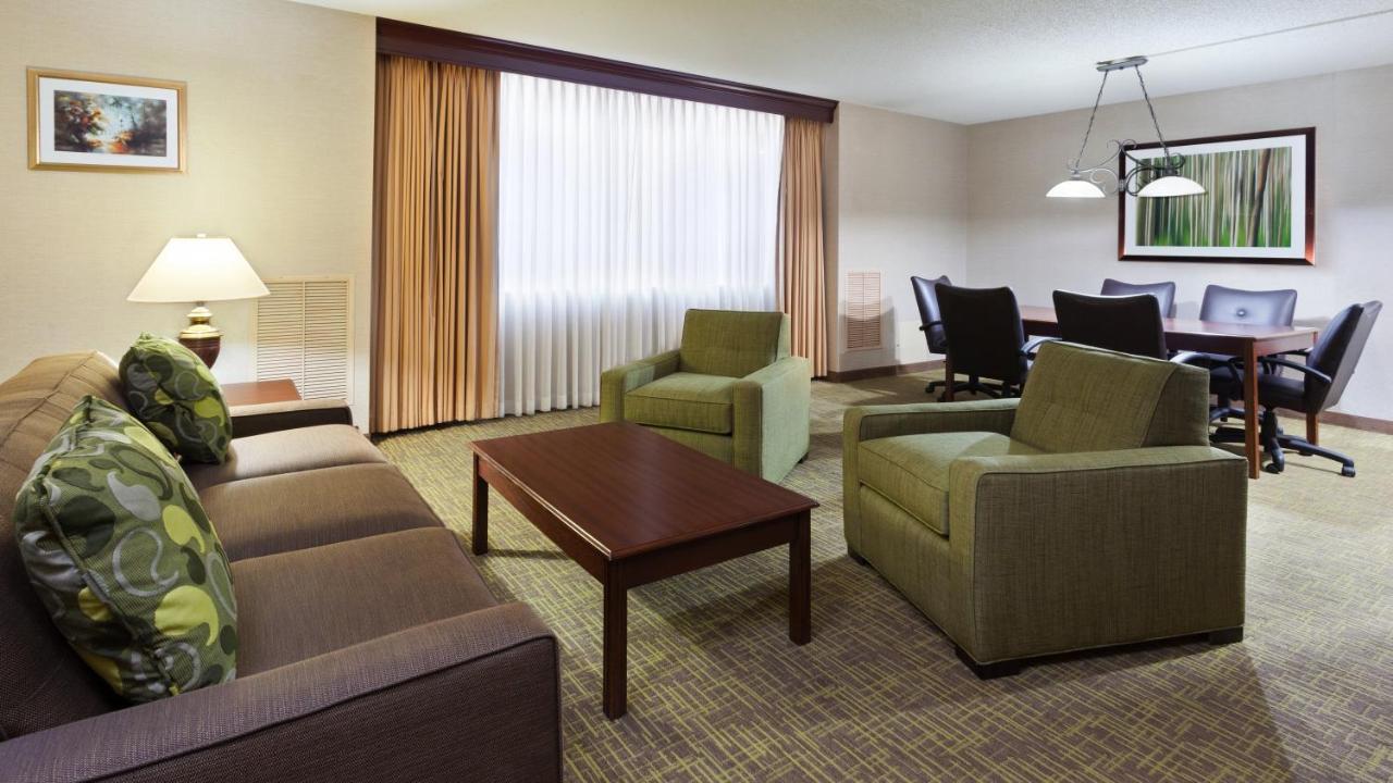| Holiday Inn Cincinnati Airport, an IHG Hotel