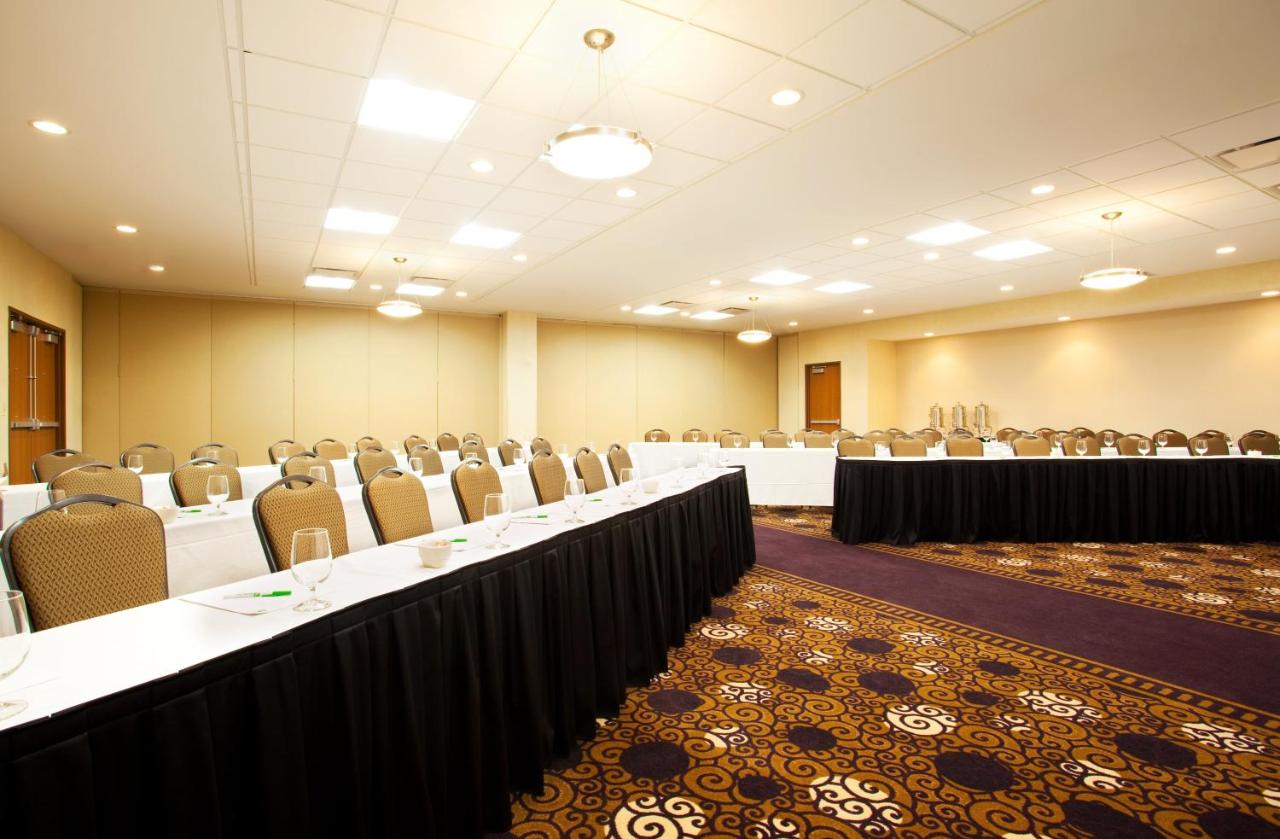 | Holiday Inn Battle Creek, an IHG Hotel