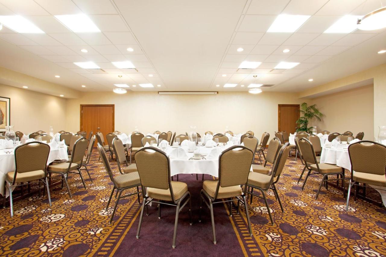 | Holiday Inn Battle Creek, an IHG Hotel
