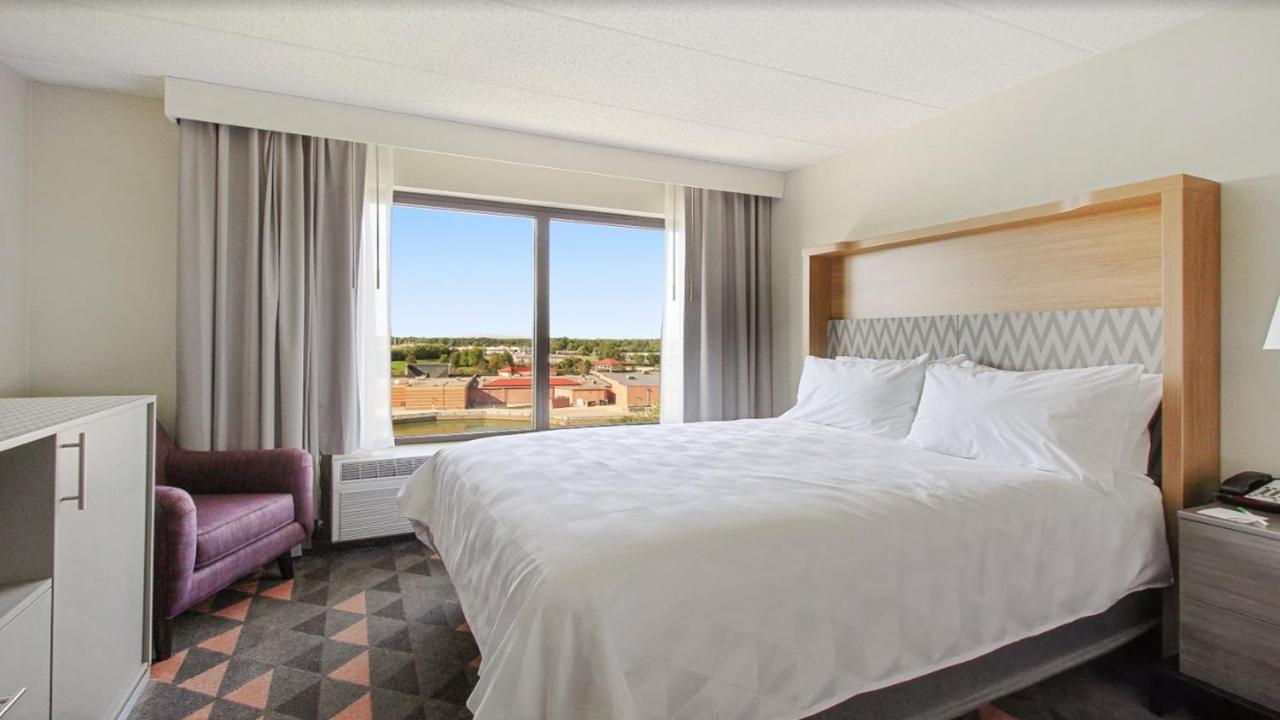 Queen Room with Two Queen Beds - Non-Smoking at Holiday Inn Chicago Nw Crystal Lk Conv Ctr, an IHG Hotel