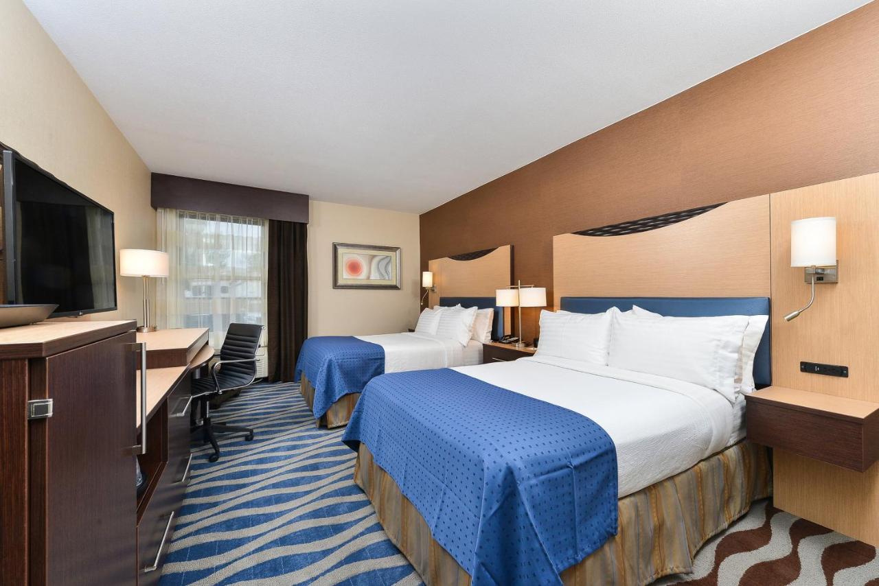 Double Room with Two Double Beds - Second Floor/Non-Smoking at Holiday Inn Cody at Buffalo Bill Village, an IHG Hotel
