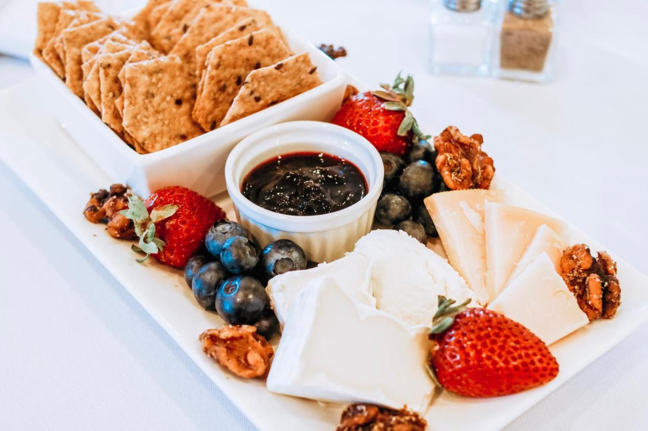 | La Bastide Bed and Breakfast