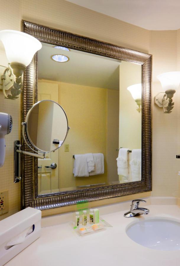| Holiday Inn Chantilly-Dulles Expo Airport, an IHG Hotel