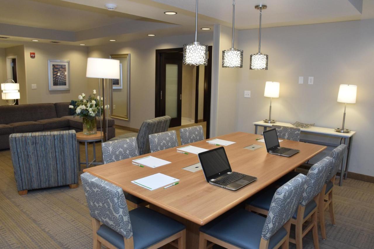 | Holiday Inn Cincinnati North West Chester, an IHG Hotel