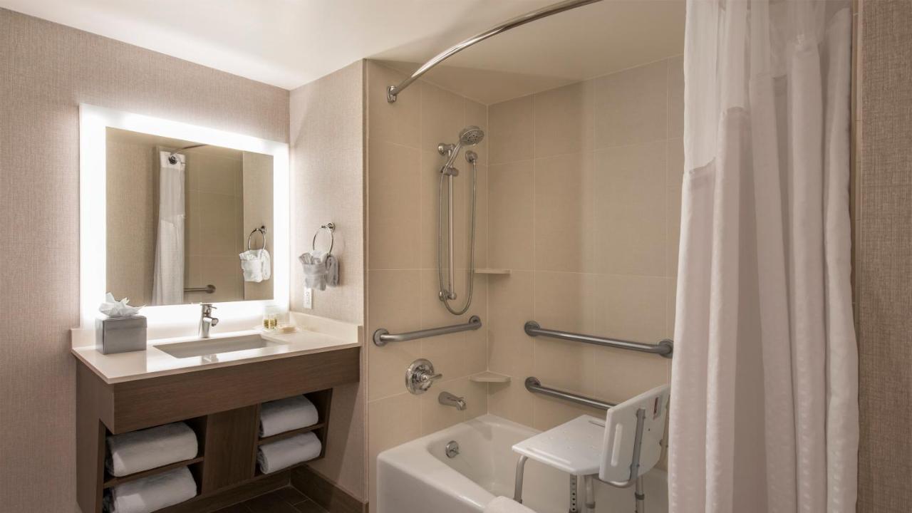 Queen Room - Hearing Accessible/Non-Smoking at Holiday Inn Denver Lakewood by IHG