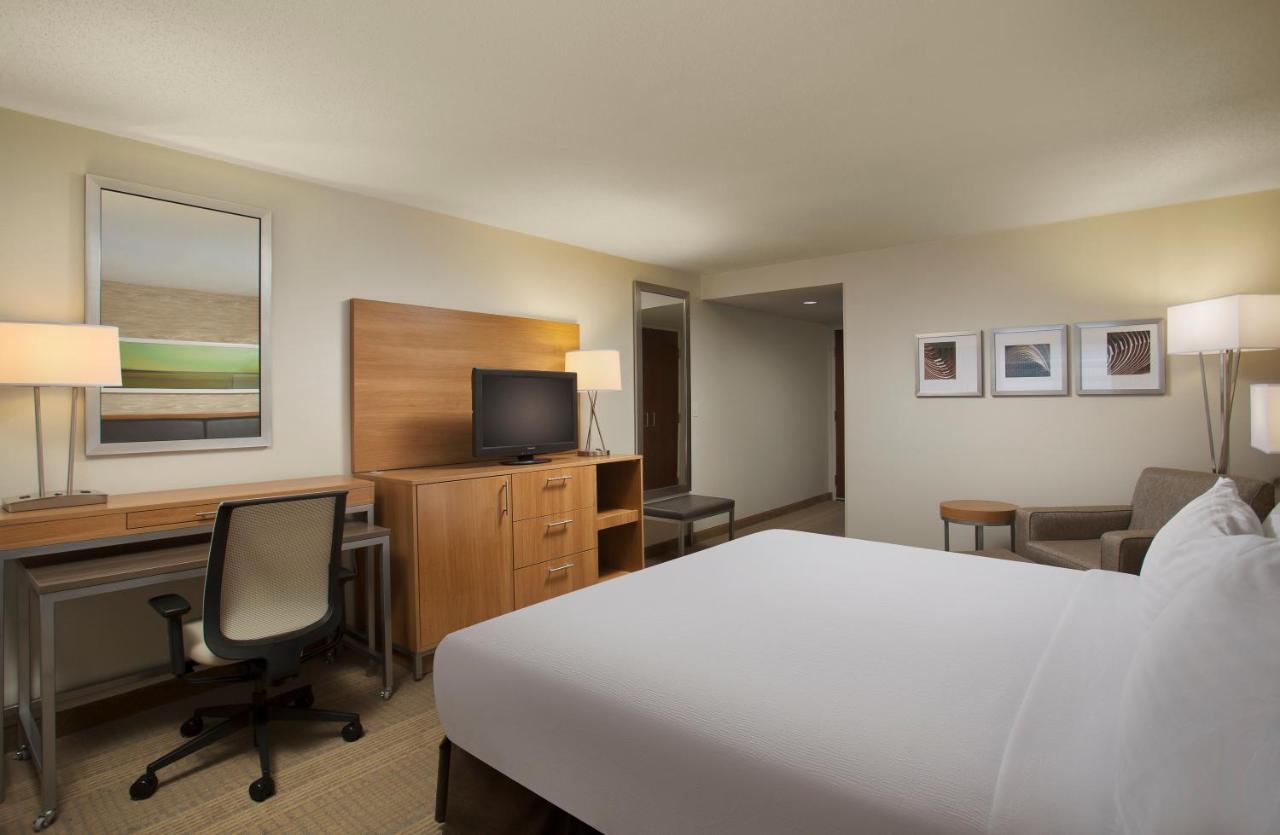 King Room - Disability Access at Holiday Inn Grand Rapids Airport by IHG