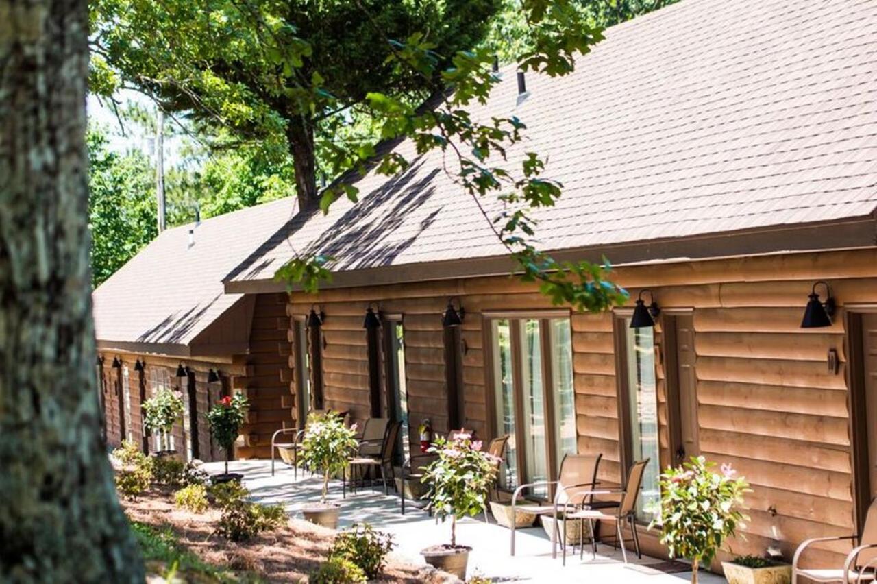 | Mountain Top Inn and Resort