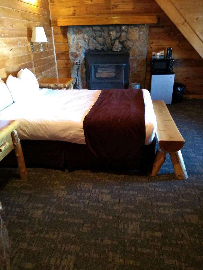 | Mountain Top Inn and Resort