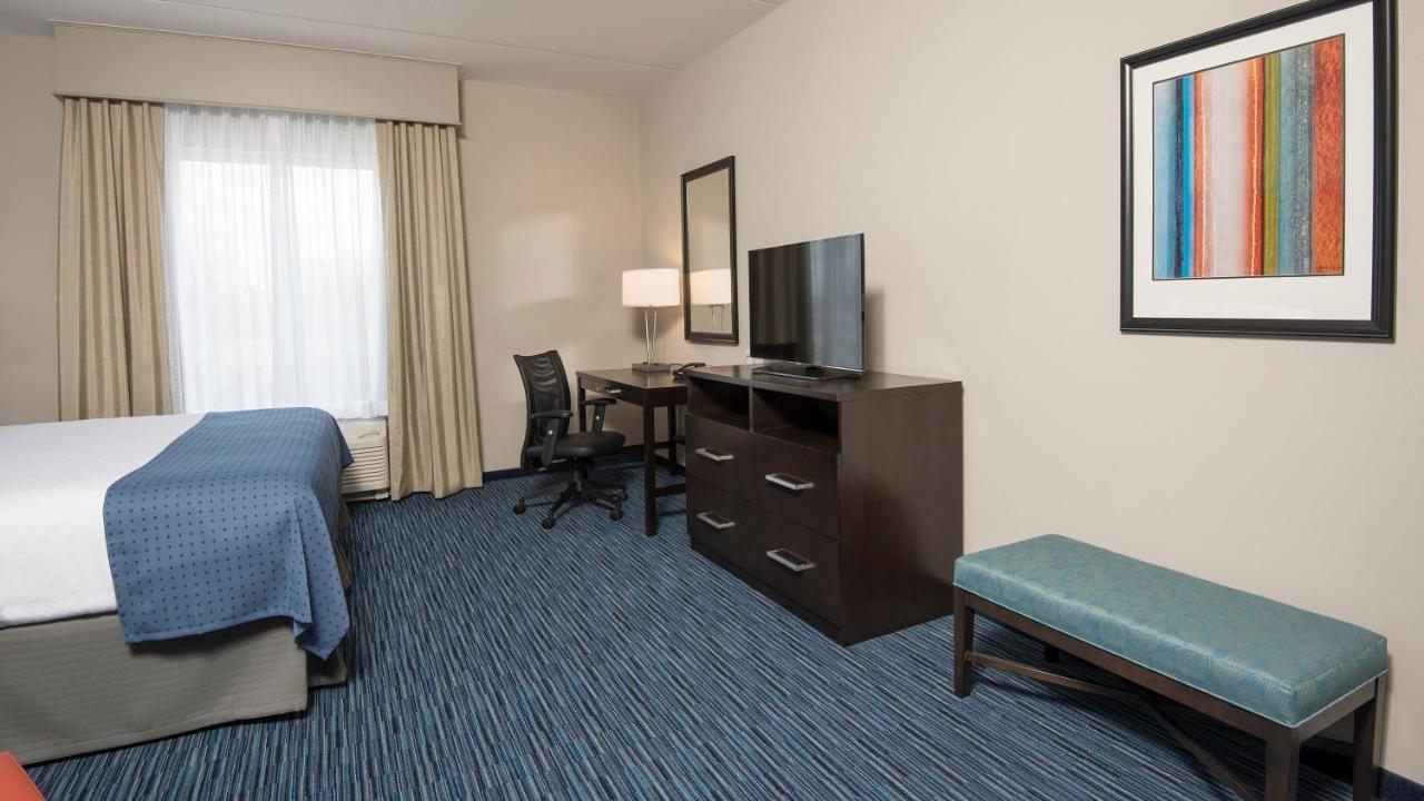 Queen Room with Two Queen Beds - Disability Access at Holiday Inn Indianapolis Airport by IHG