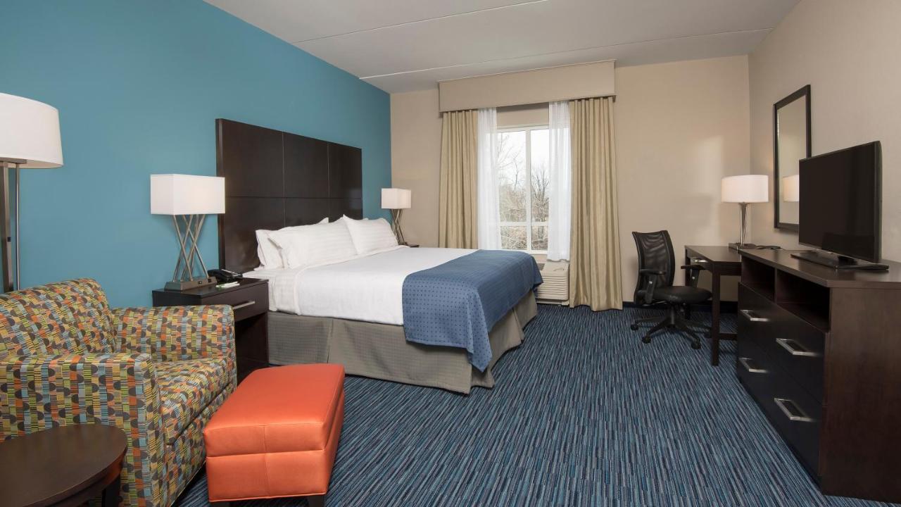 King Room - Disability Access at Holiday Inn Indianapolis Airport by IHG