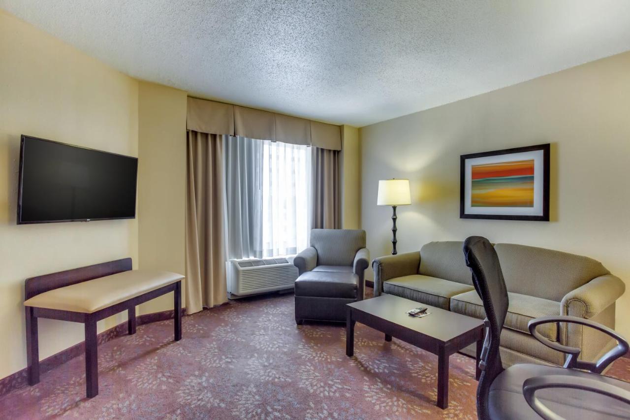| Holiday Inn Indianapolis North-Carmel, an IHG Hotel