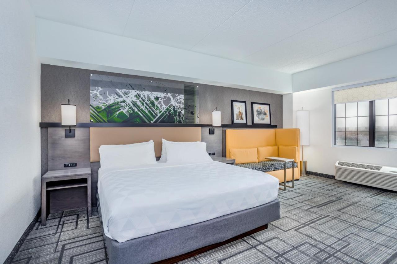 Executive King Room at Holiday Inn Lafayette-City Centre, an IHG Hotel