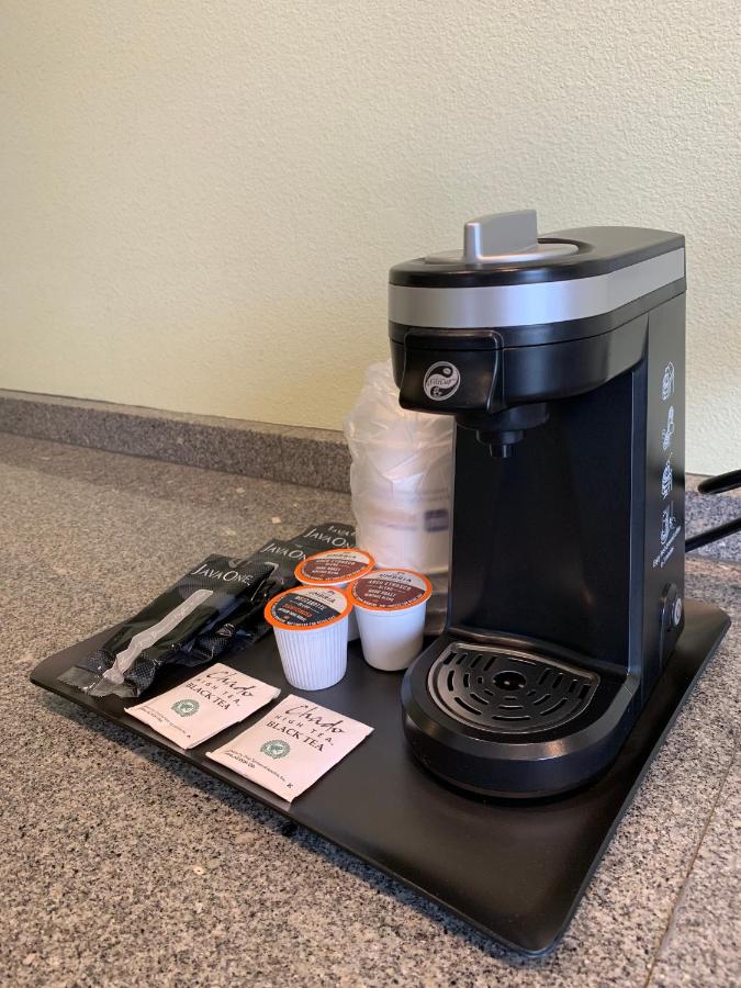 Deluxe Double Queen Room - Non-Smoking at Best Western Snowcap Lodge